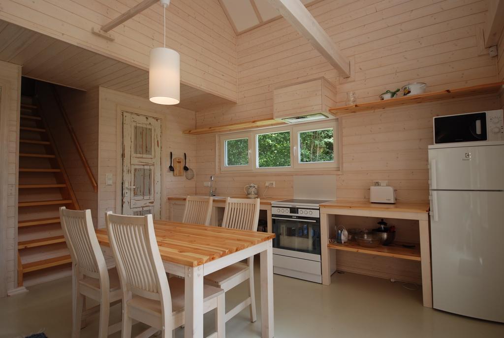 Mandjala Puhketalu - Cottages Экстерьер фото